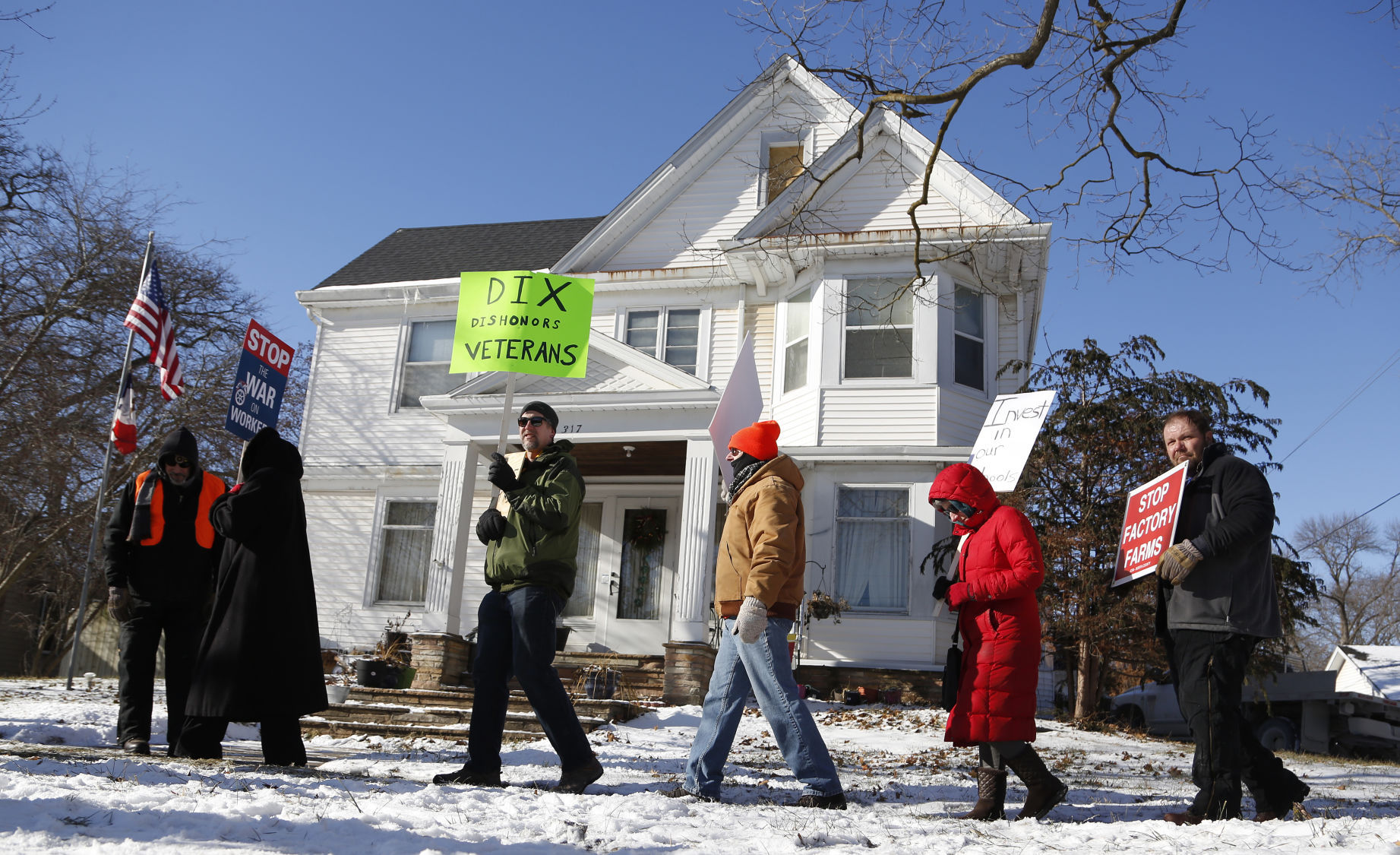 011318mp-Bill-Dix-protest-2